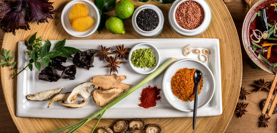 Spices, herbs and condiments typical of the Asian cooking